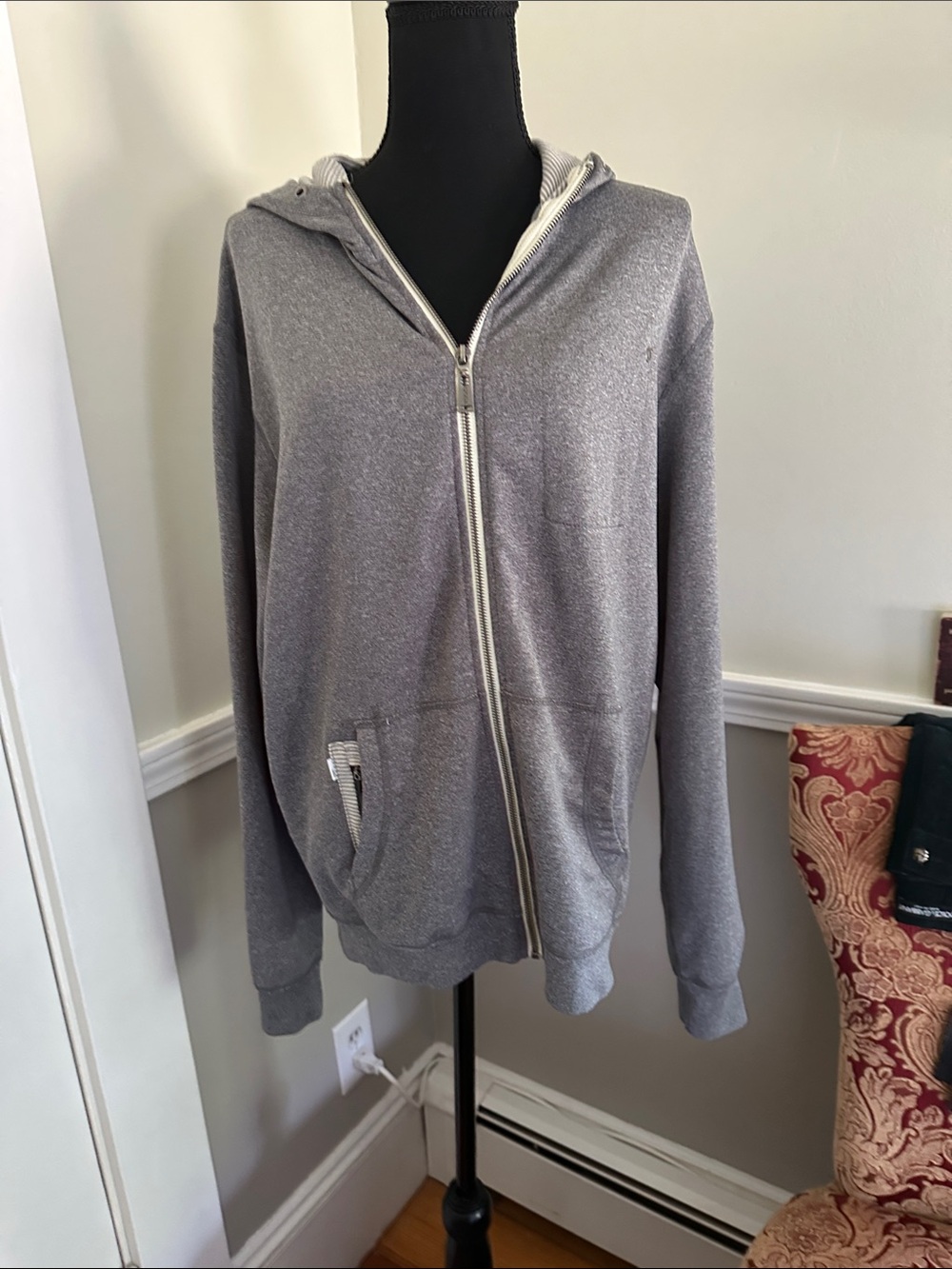 Vuori Womens Halo Performance Hoodie Size Med. Heather Grey Full Zip Jacket (R)